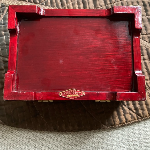 Red Wooden Jewelry Box,Inlaid Hancarved Jade, Brass hardware,Hinged, Silk Lining - Picture 4 of 9